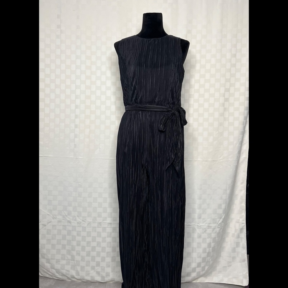 Anne Klein Black Sleeveless Jumpsuit with High Neckline